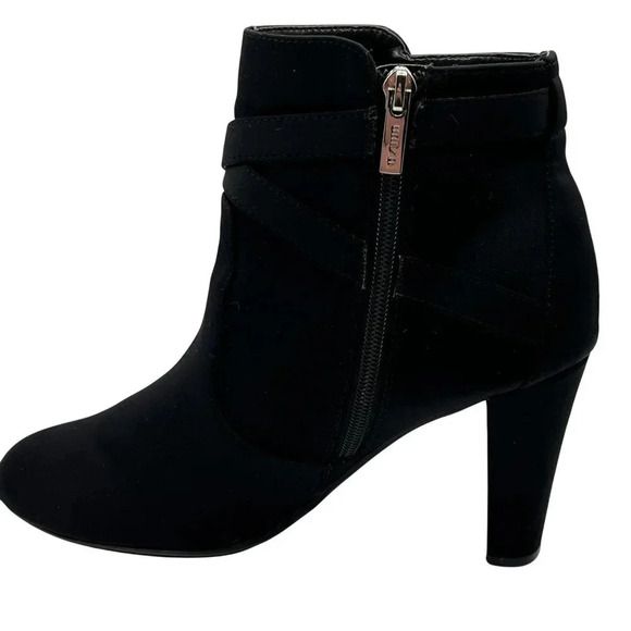 Unisa Unryder Womens 8.5M Black Ankle Bootie Buckle Straps Zip up Biker Boots - Picture 10 of 16